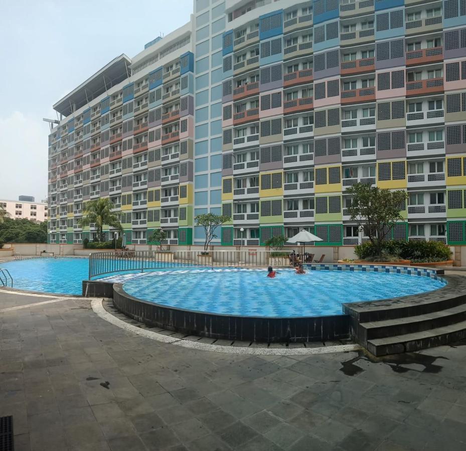 Sopian Apartemen Depok Eksteriør billede